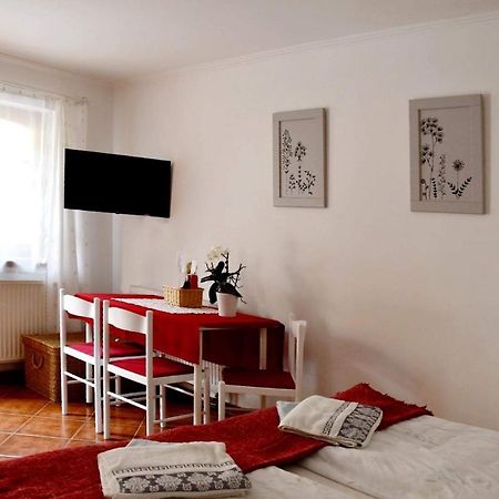 Szentesi Panzio Bed & Breakfast Fertorakos Exterior photo